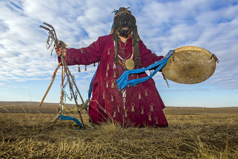 mongolia_shaman